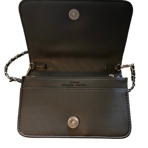 Badgley Mischka Quilted Flap Crossbody Mini Camera Bag w/ Silver Hardware NWOT - Picture 3 of 11